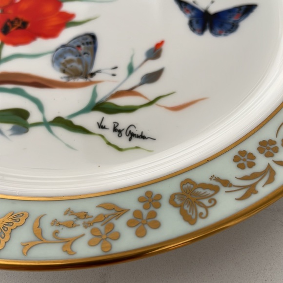 Lenox
Porcelain Plate, Butterflies, and Flowers - Picture 6 of 6